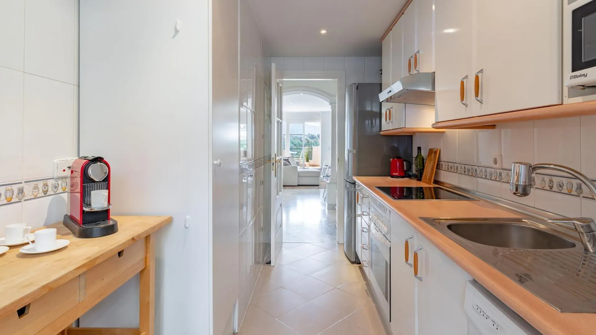 Modern 2-Bedroom Apartment With Stunning Views Marbella