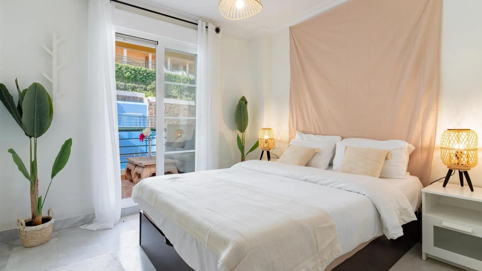 Modern 2-Bedroom Apartment With Stunning Views Marbella